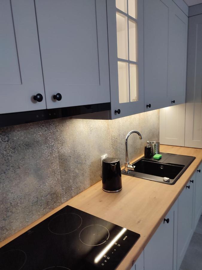 Miodowy Apartament Złotów Bagian luar foto